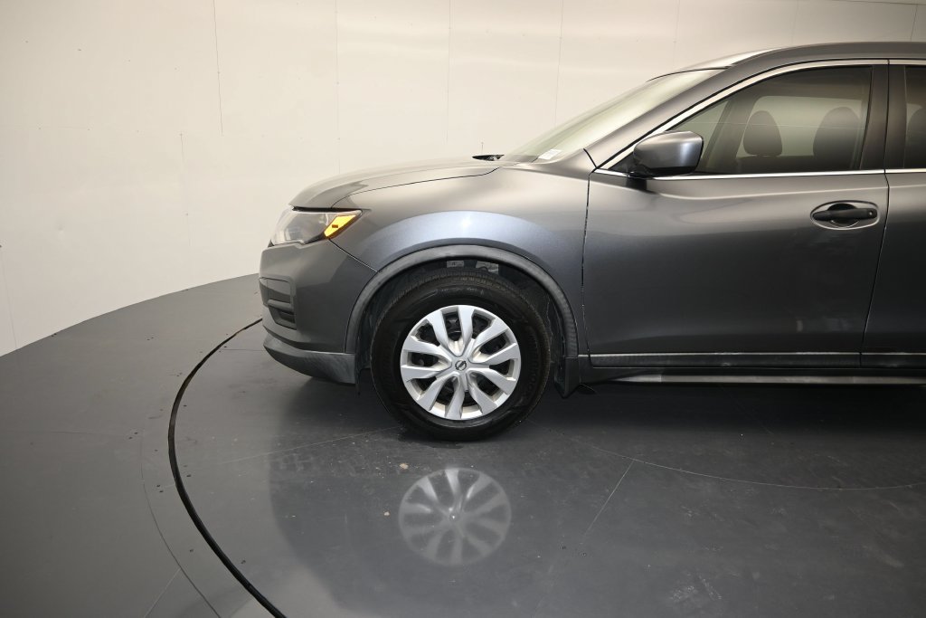 Used 2018 Nissan Rogue S FWD image 9
