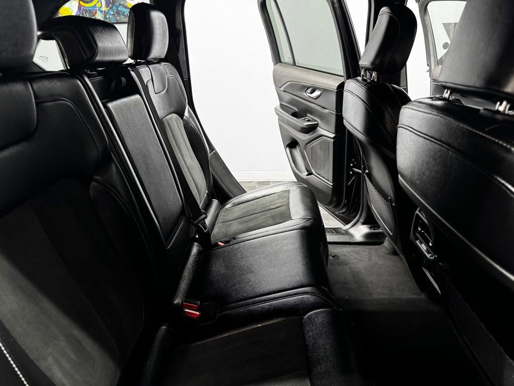 Used 2024 Jeep Grand Cherokee Altitude RWD image 48