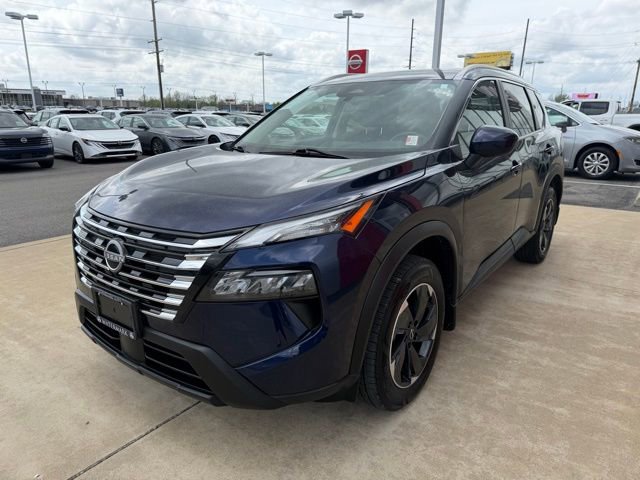 Used 2024 Nissan Rogue SV w/ SV Premium Package AWD/4WD image 7
