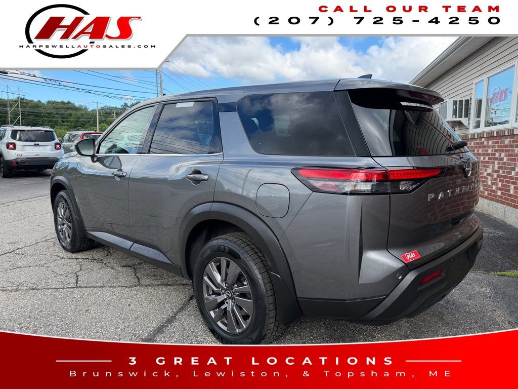 Used 2023 Nissan Pathfinder S AWD/4WD image 5