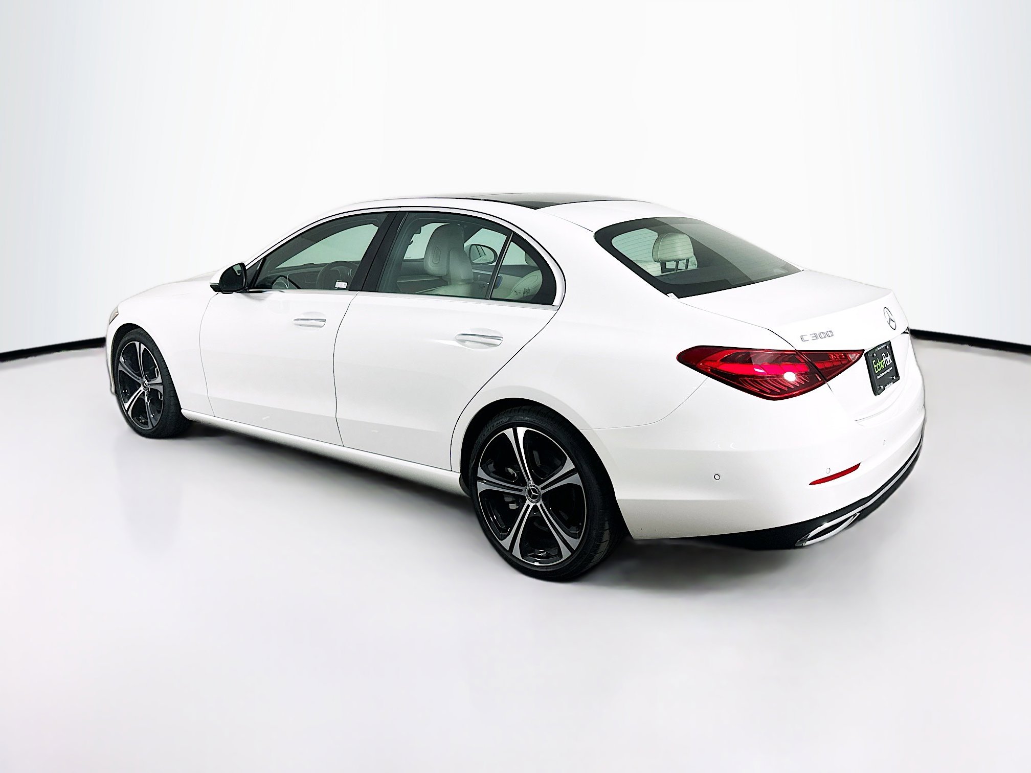 Used 2024 Mercedes-Benz C 300 Sedan image 5