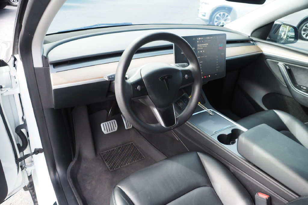Used 2023 Tesla Model Y Long Range AWD/4WD image 12