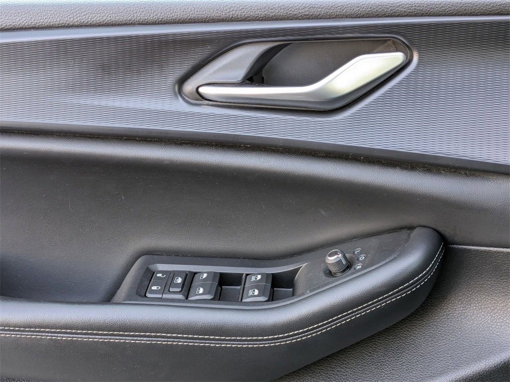 Used 2024 Jeep Grand Cherokee Altitude image 14