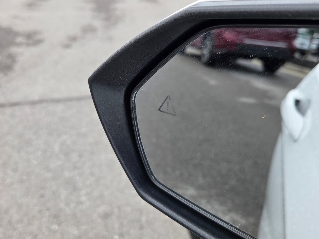 Used 2025 Hyundai Elantra SEL FWD image 19