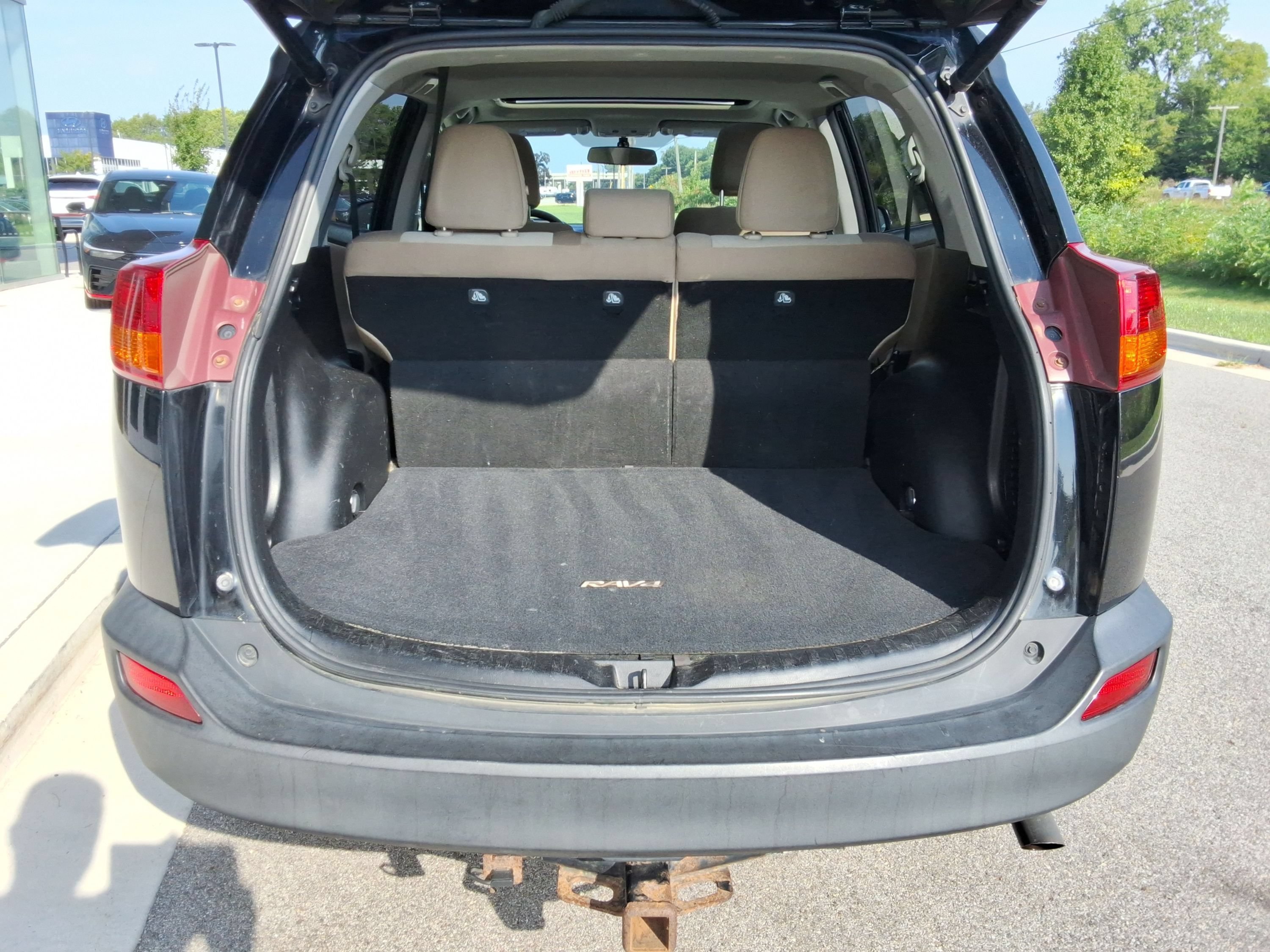 Used 2015 Toyota RAV4 XLE AWD/4WD image 33
