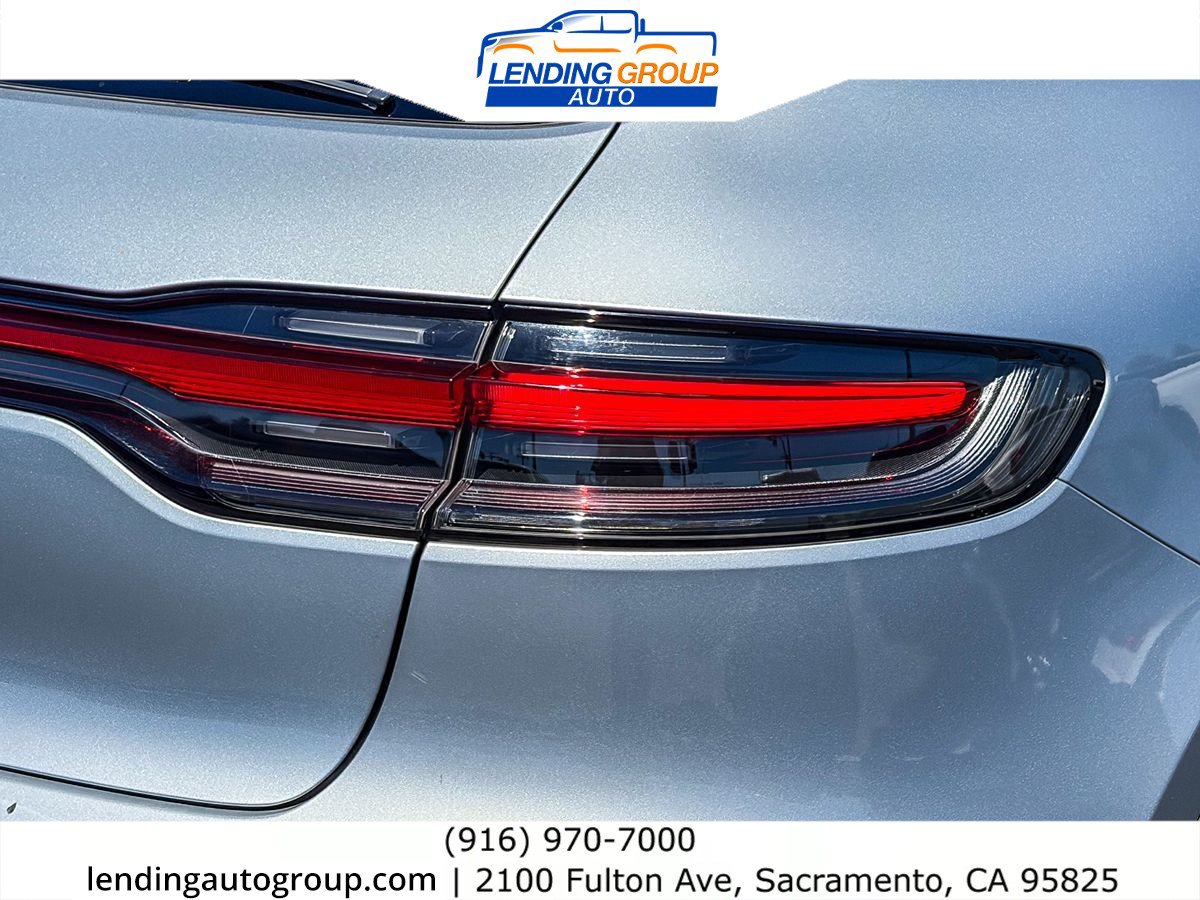 Used 2020 Porsche Macan AWD/4WD image 8