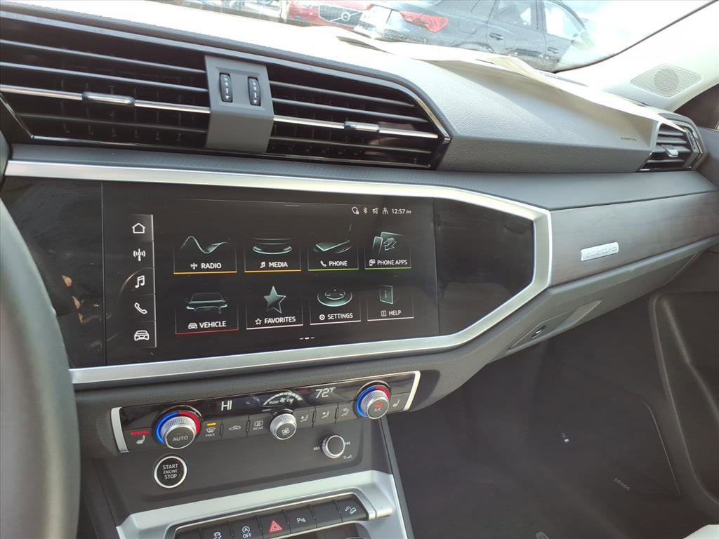 Certified 2025 Audi Q3 2.0T Premium Plus w/ Premium Plus Package image 18