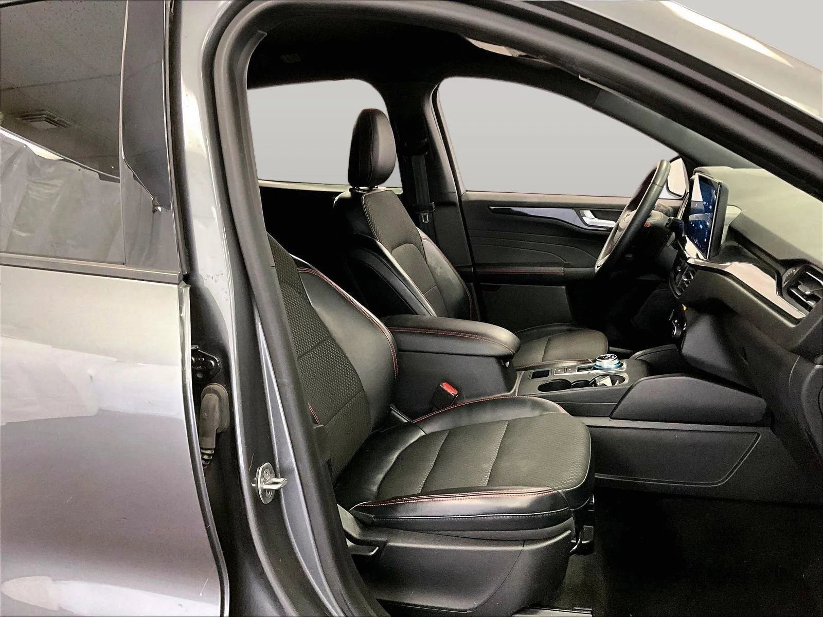 Certified 2023 Ford Escape ST-Line w/ Tech Pack #1 image 7