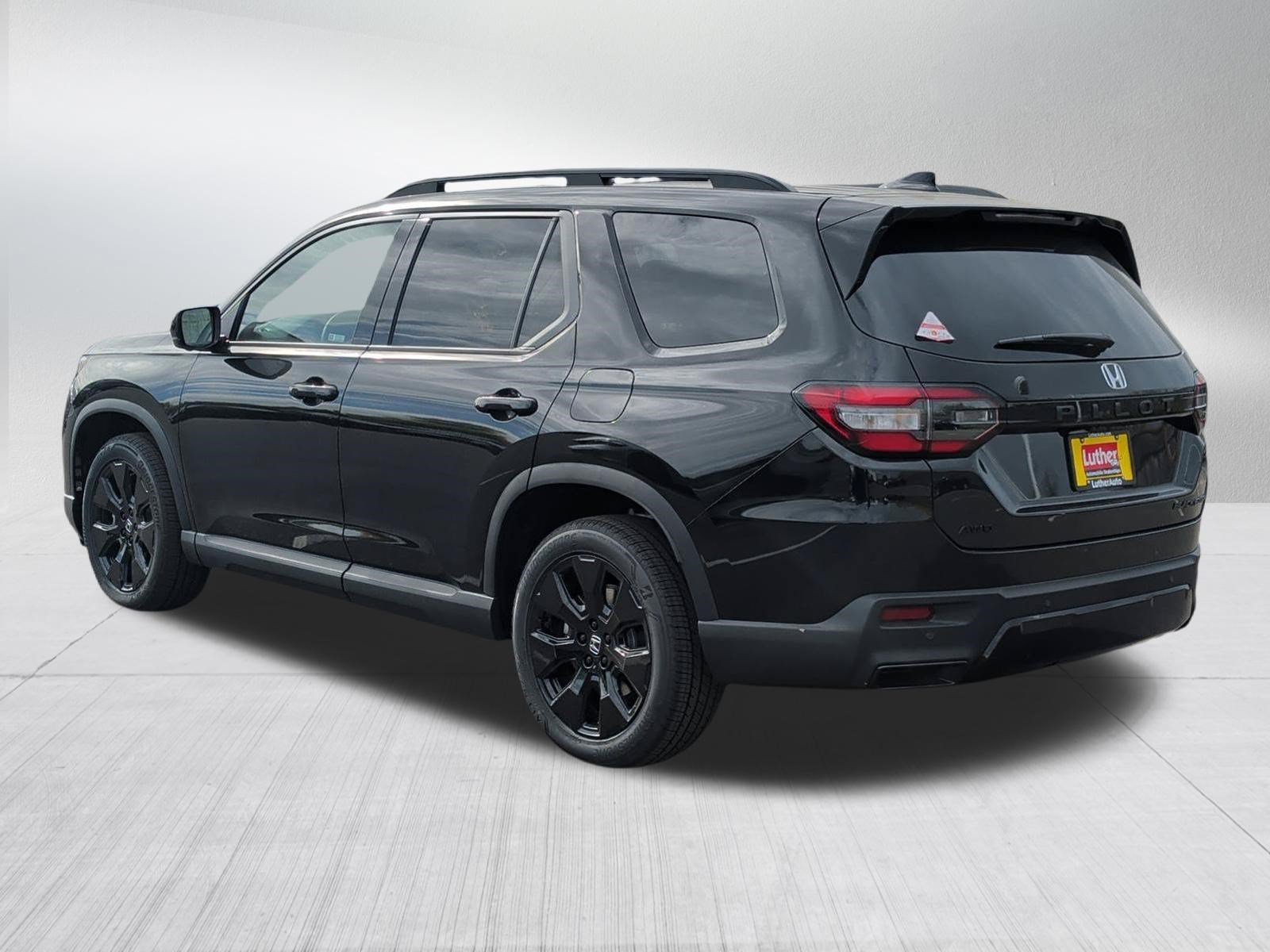 New 2026 Honda Pilot Black Edition image 5