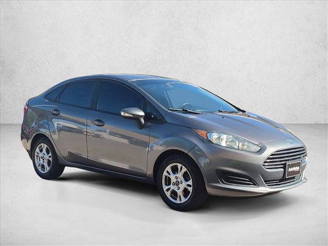 Used 2014 Ford Fiesta SE FWD image 3