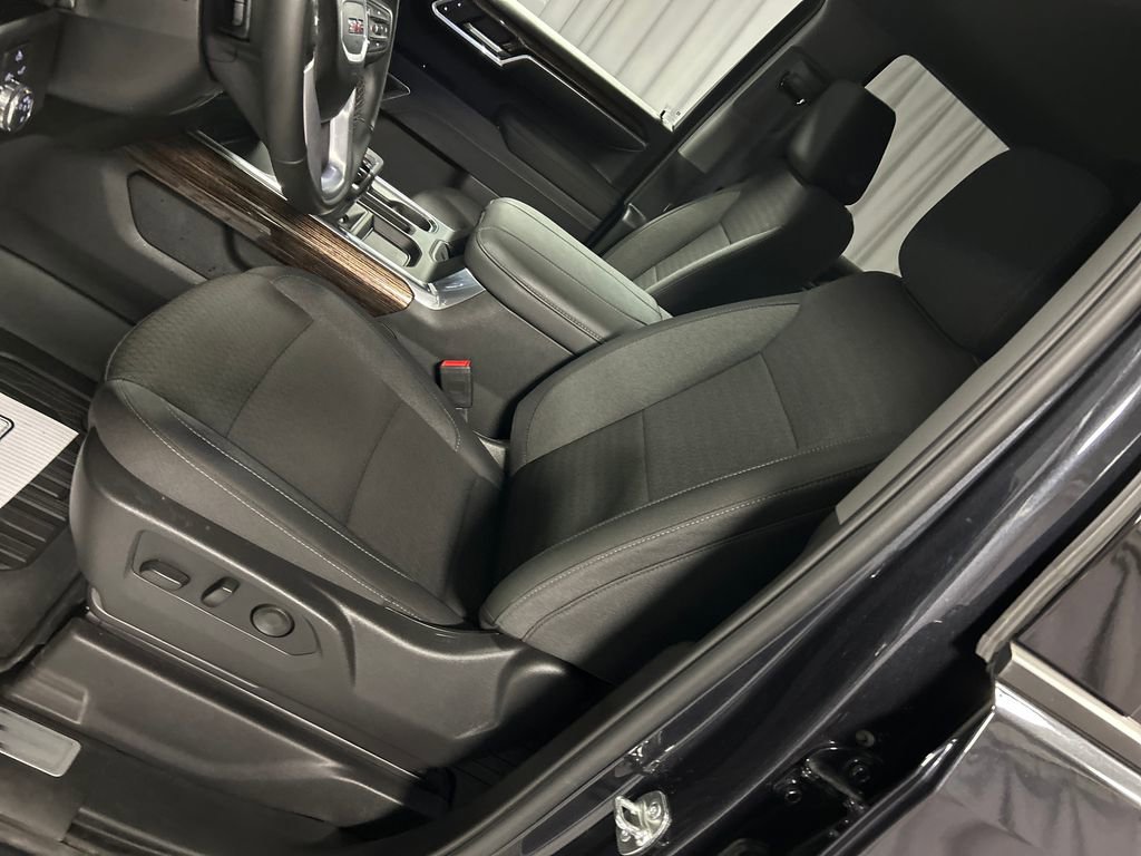 Used 2025 GMC Sierra 1500 Elevation w/ LPO, Elevation Black Package image 12