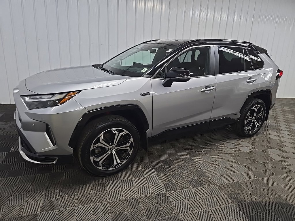 Used 2023 Toyota RAV4 XSE w/ Premium Package AWD/4WD image 6