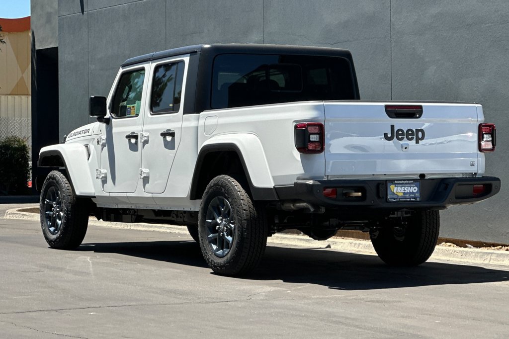 New 2026 Jeep Gladiator Sport AWD/4WD image 6