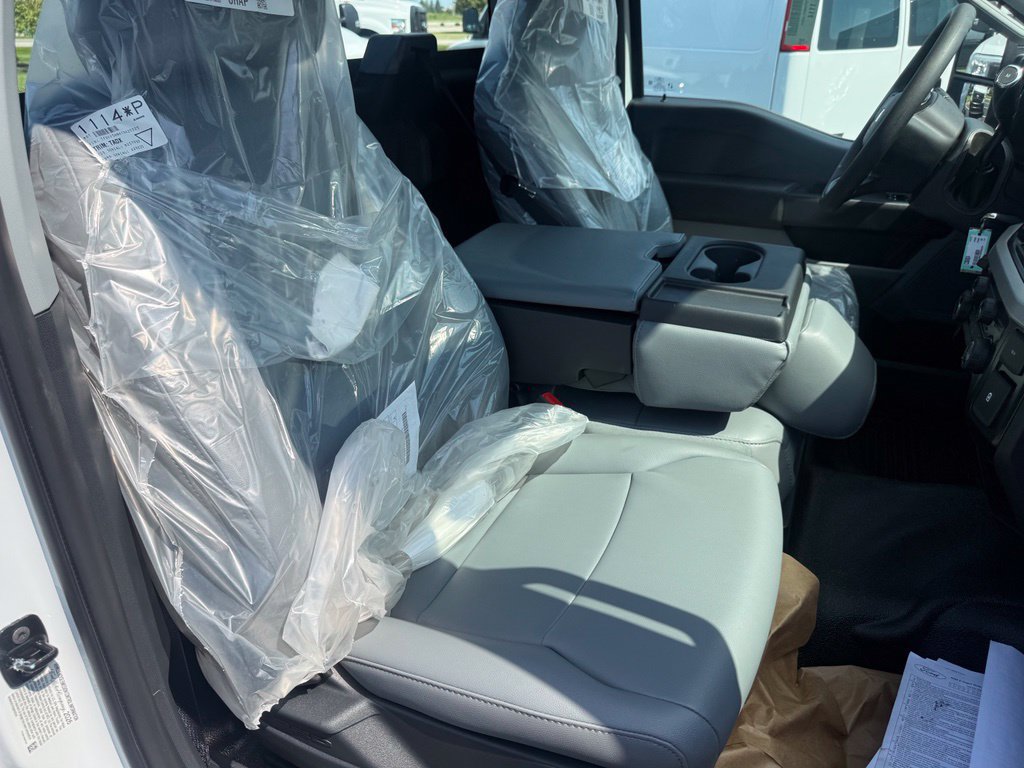 New 2026 Ford F550 4x4 Regular Cab Super Duty image 40