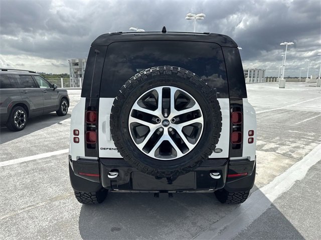 Used 2022 Land Rover Defender 110 X-Dynamic SE image 24