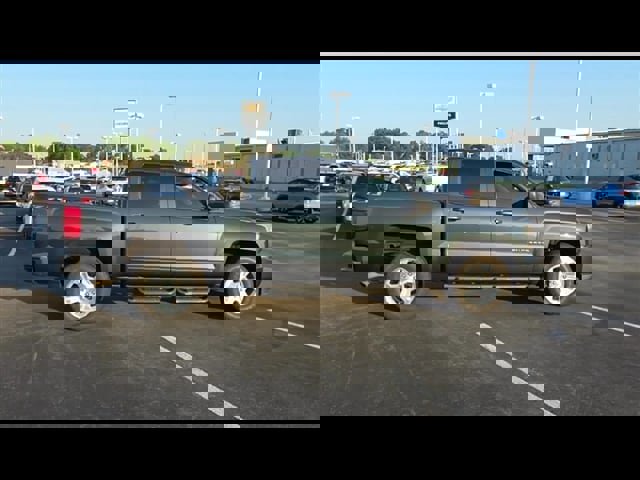 Used 2018 Chevrolet Silverado 1500 LT w/ All Star Edition image 9