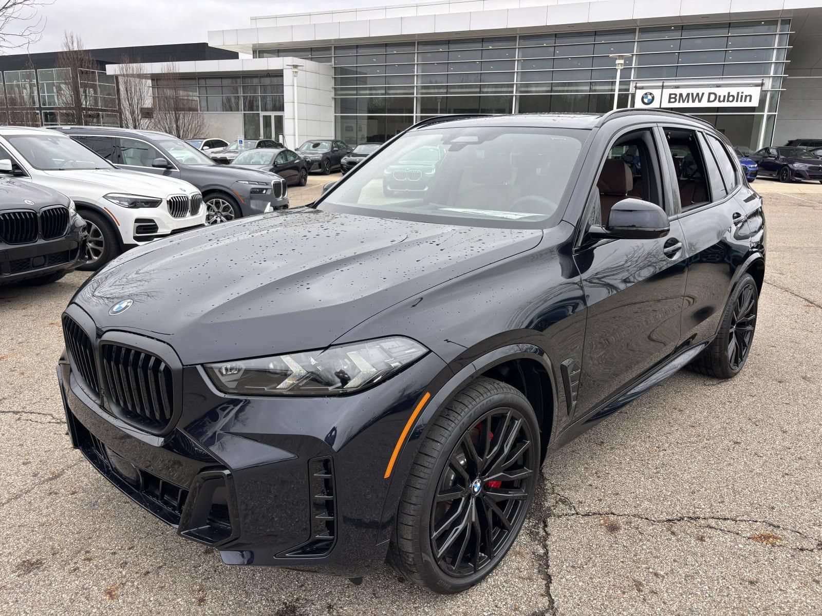 New 2026 BMW X5 xDrive40i w/ M Sport Package AWD/4WD image 1