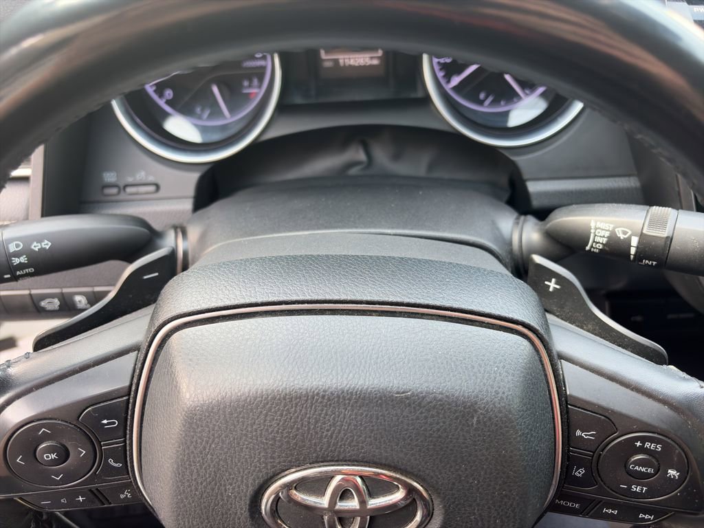 Used 2020 Toyota Camry SE image 26