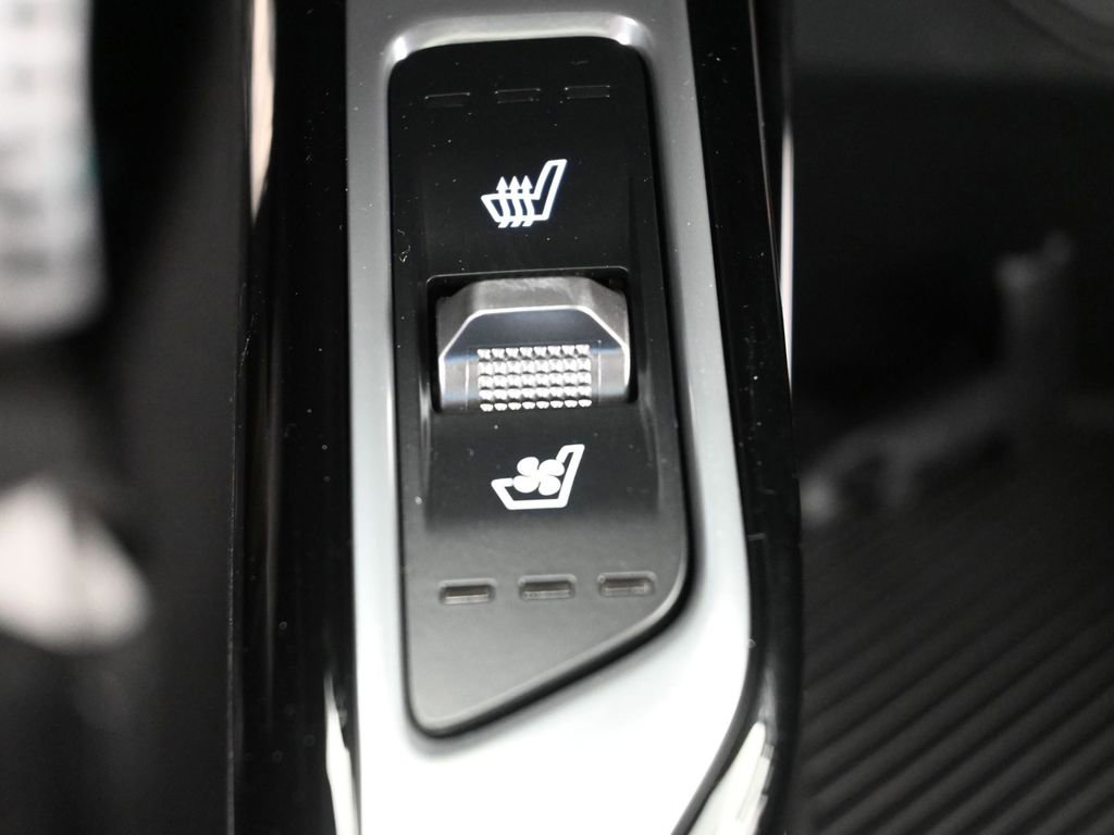 Used 2025 Kia Sorento SX Prestige image 25