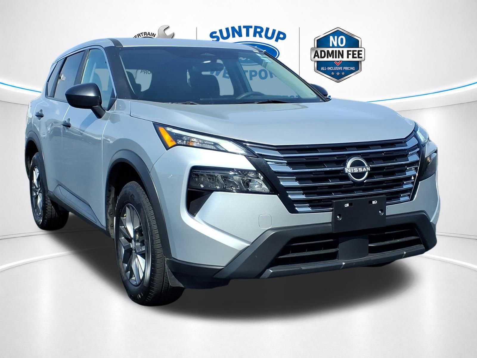 Used 2024 Nissan Rogue S FWD image 2