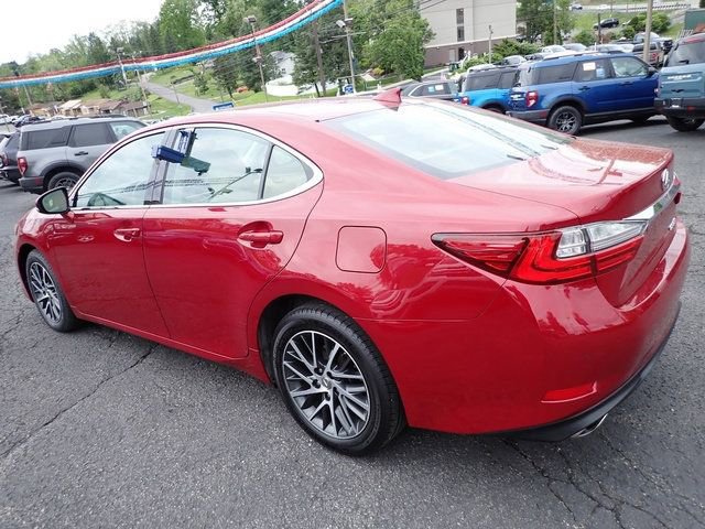 Used 2017 Lexus ES 350 w/ Luxury Package FWD image 4