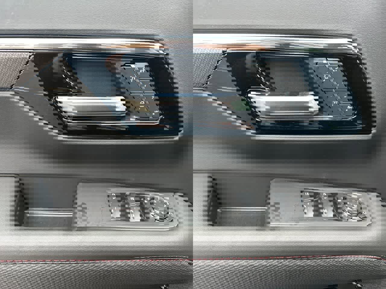 New 2026 Chevrolet Suburban RST w/ Comfort Package image 18