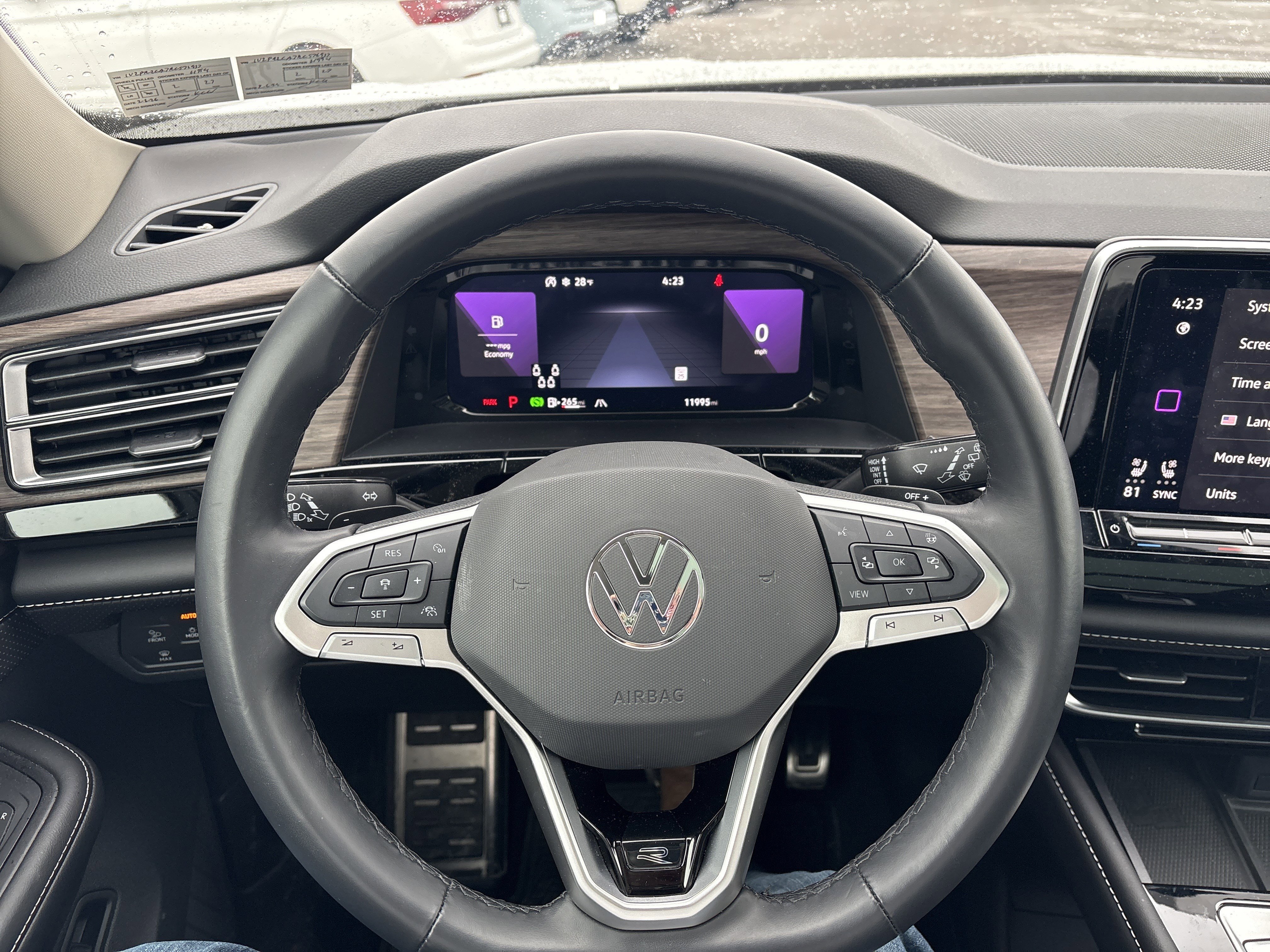 Certified 2024 Volkswagen Atlas SEL Premium R-Line image 24