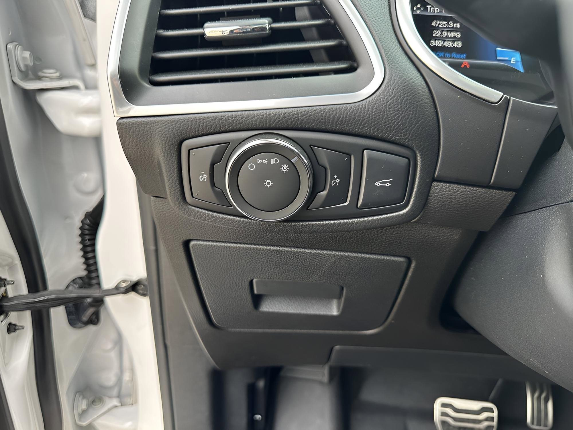 Used 2017 Ford Edge Sport w/ Equipment Group 401A image 21