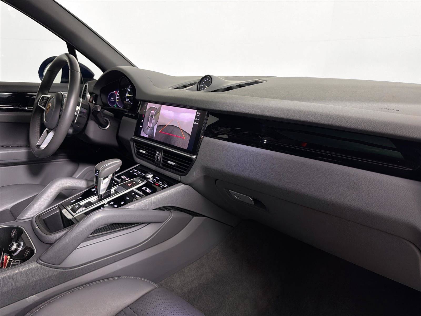 Certified 2022 Porsche Cayenne E-Hybrid AWD/4WD image 29