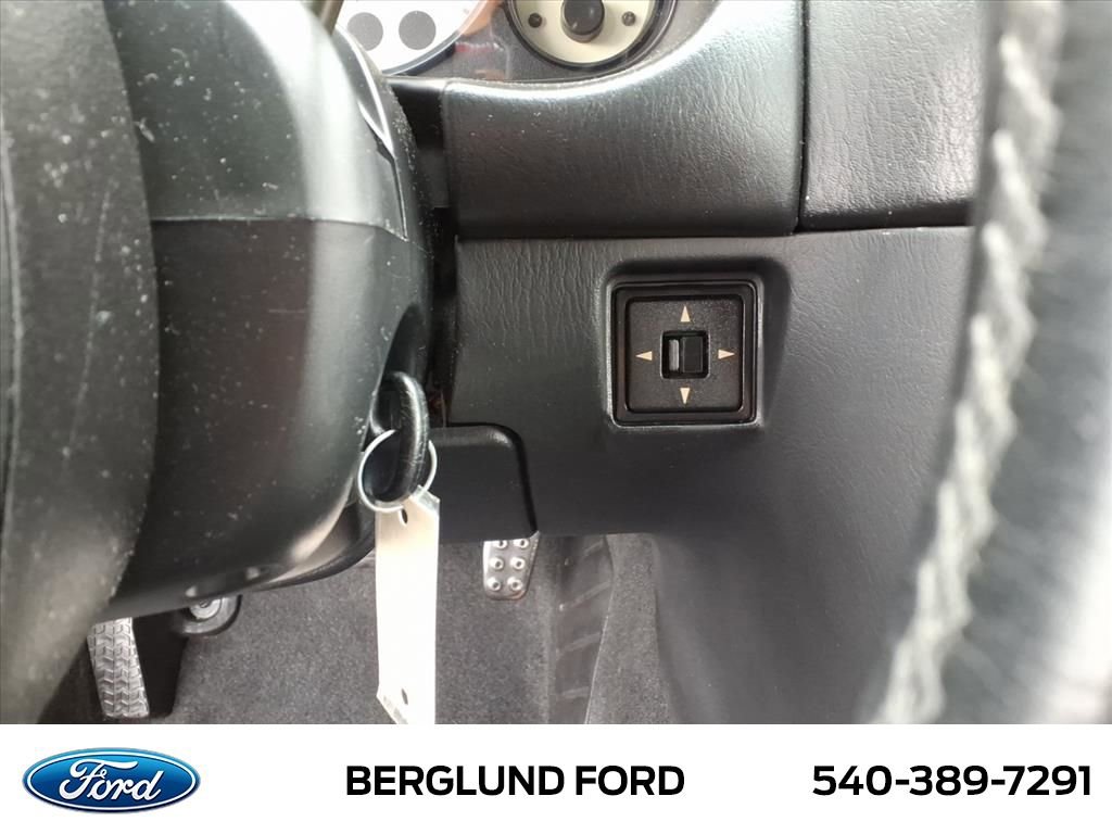 Used 2002 MAZDA MX-5 Miata image 23