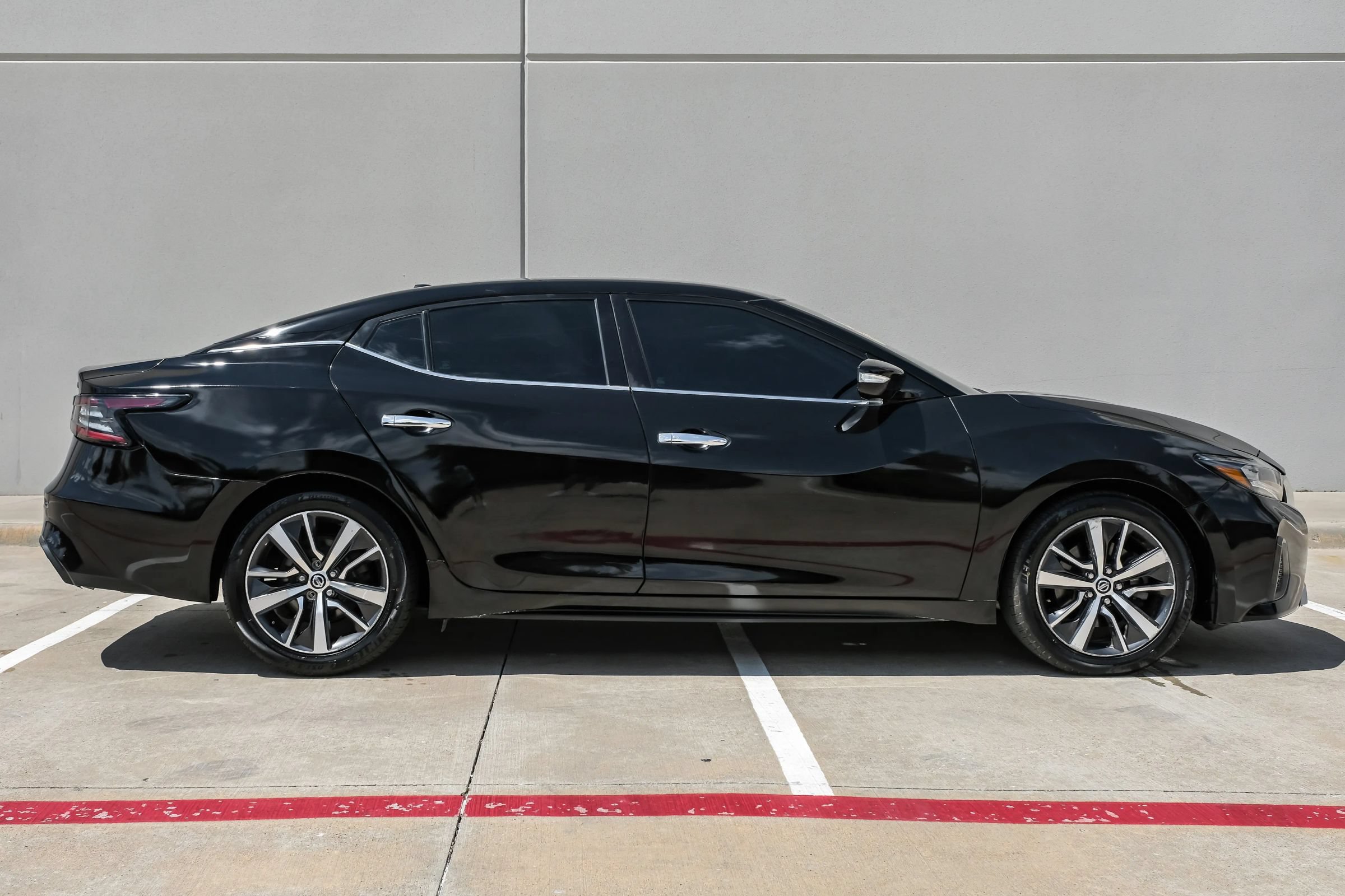 Used 2020 Nissan Maxima 3.5 SV w/ Floor Mat Group FWD image 3