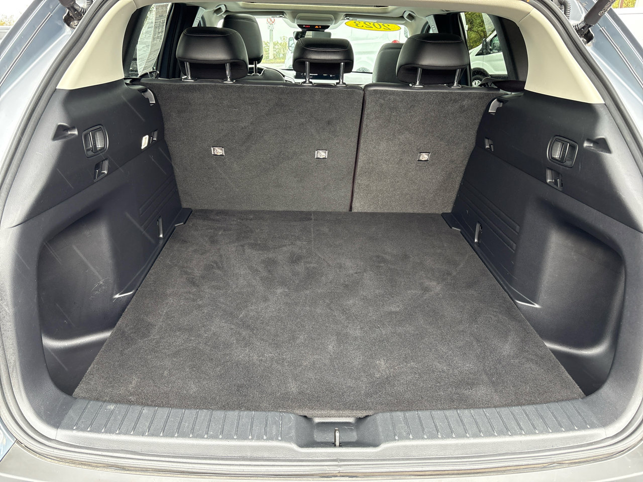 Used 2023 MAZDA CX-50 2.5 S w/ Preferred Plus Pkg image 27