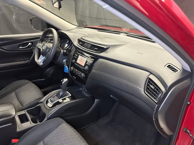 Used 2017 Nissan Rogue S AWD/4WD image 17