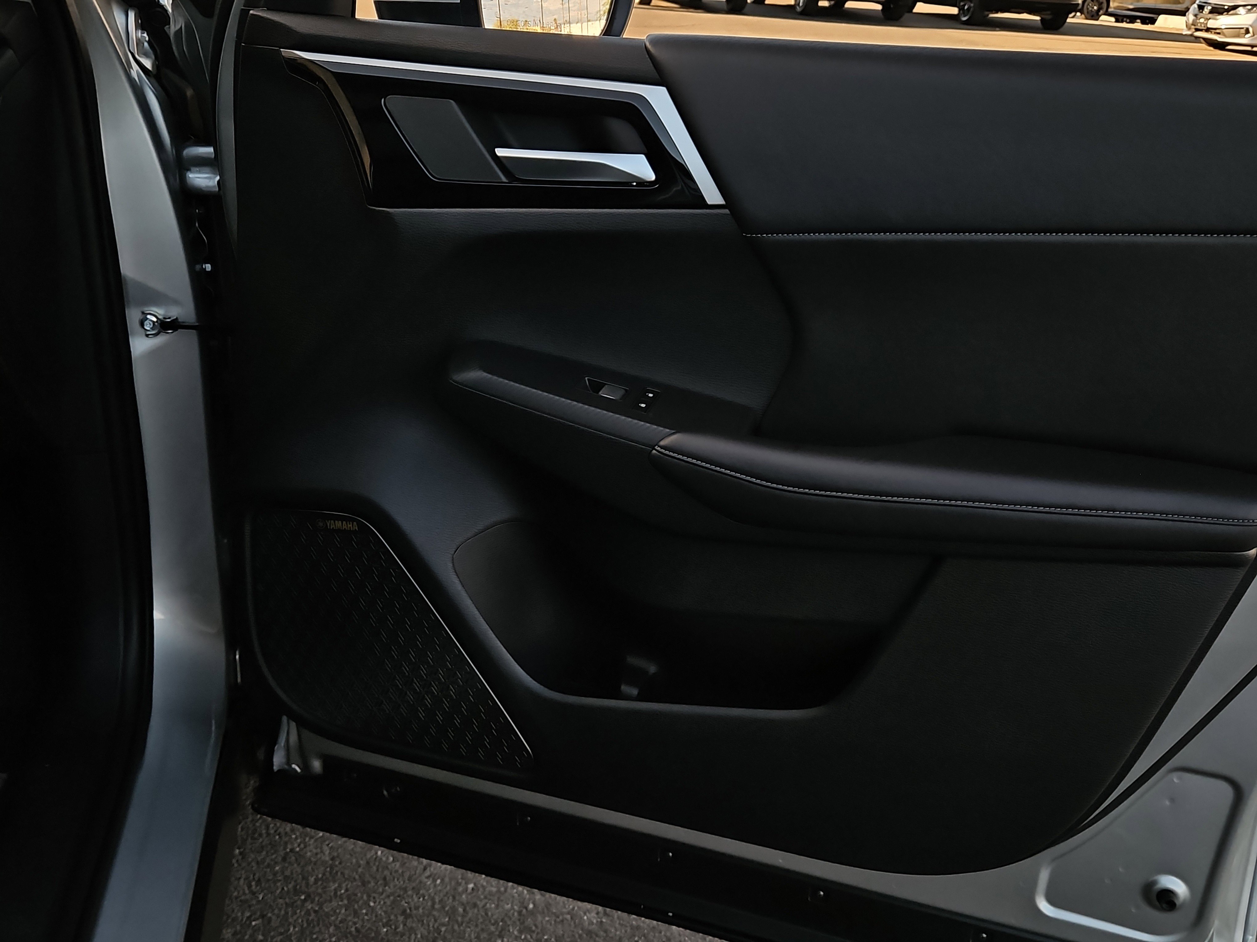 New 2025 Mitsubishi Outlander SE image 24
