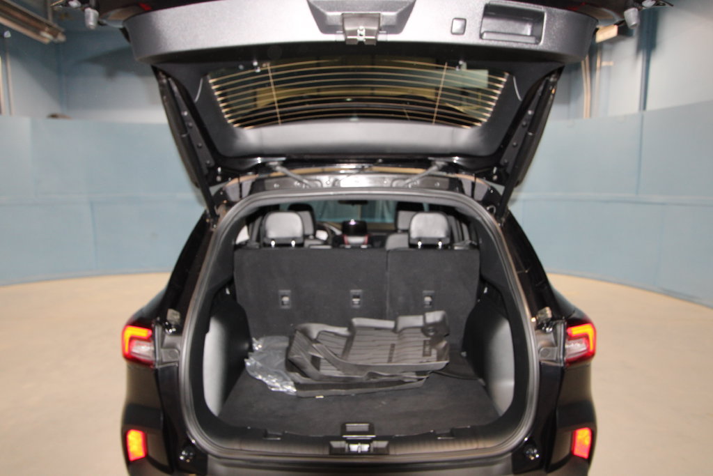Used 2025 Ford Escape ST-Line Select AWD/4WD image 35