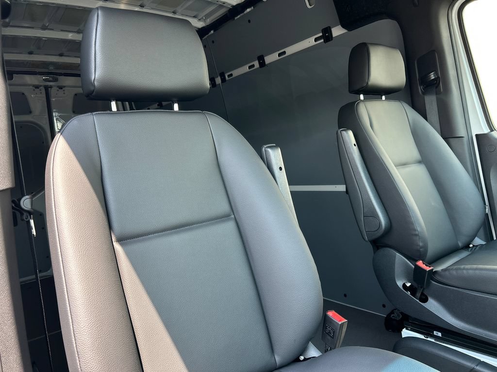 New 2026 Mercedes-Benz Sprinter 2500 image 27