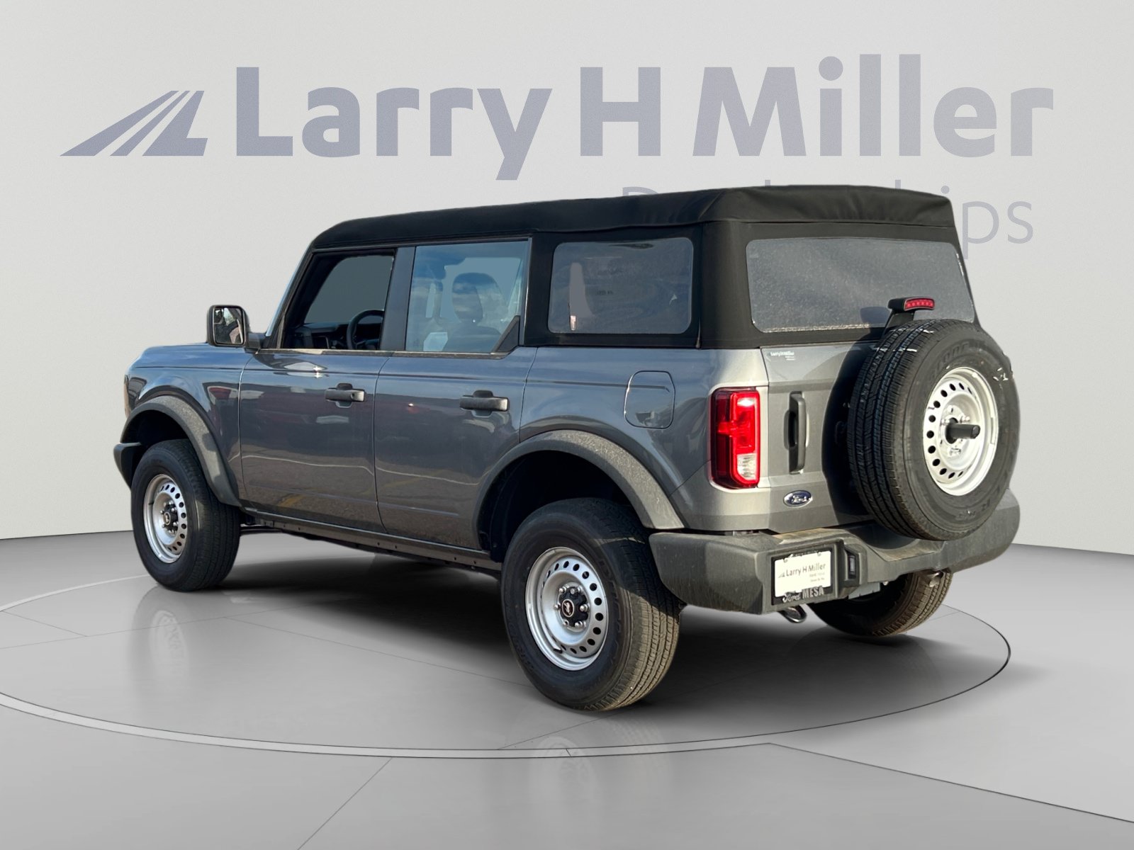 New 2025 Ford Bronco 4-Door AWD/4WD image 3