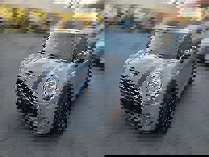 Used 2019 MINI Cooper S image 1