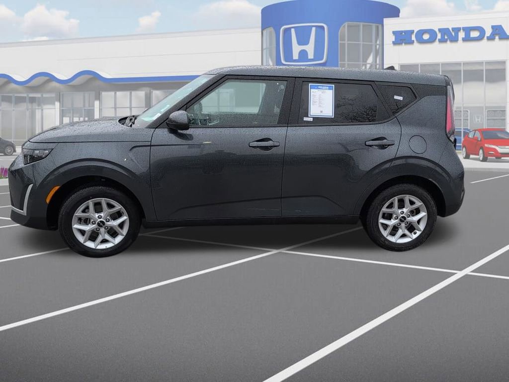 Used 2024 Kia Soul LX w/ Option Group 015 image 5