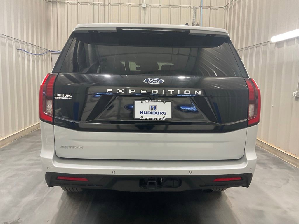 Used 2025 Ford Expedition Active RWD image 26