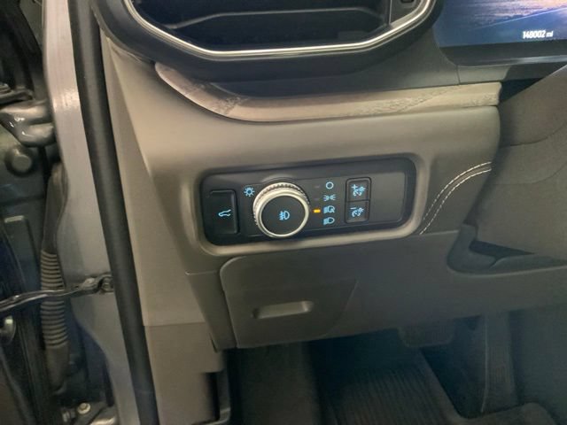 Used 2021 Ford Explorer Platinum w/ Equipment Group 601A AWD/4WD image 17