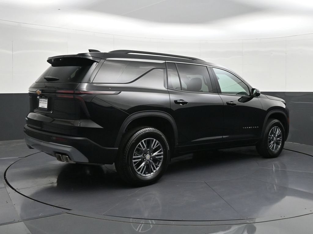 Certified 2026 Chevrolet Traverse LT w/ Driver Confidence Package FWD image 5