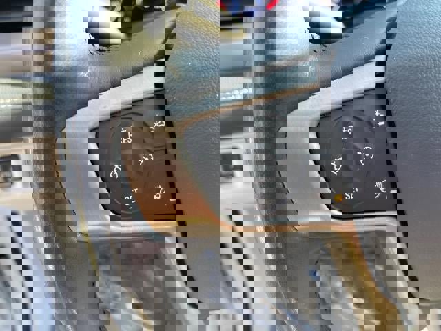 Used 2021 GMC Acadia Denali w/ Denali Technology Package image 8