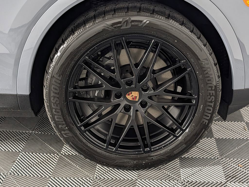 New 2026 Porsche Cayenne AWD/4WD image 15