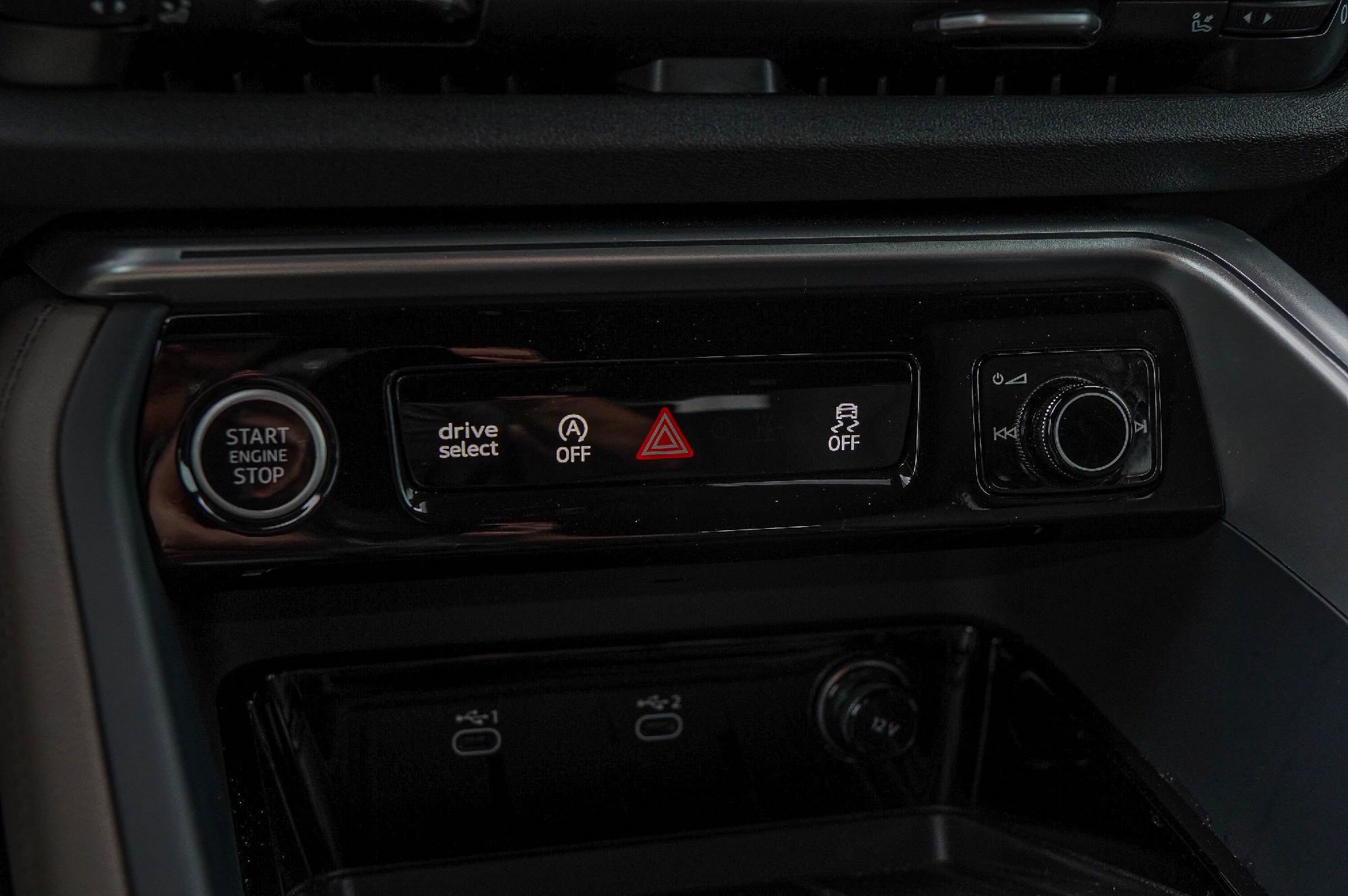 Certified 2025 Audi Q5 Premium w/ Convenience Package image 17