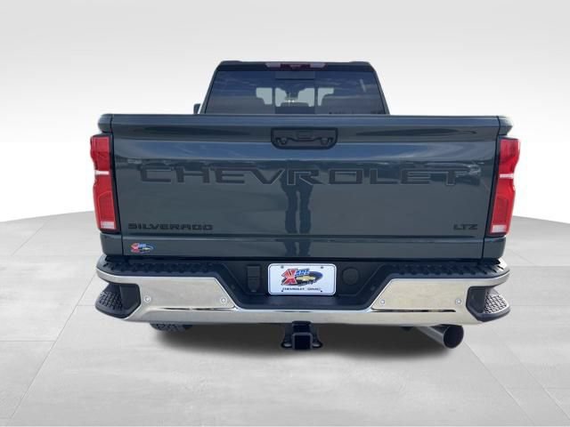 New 2026 Chevrolet Silverado 2500 LTZ w/ LTZ Premium Package AWD/4WD image 4