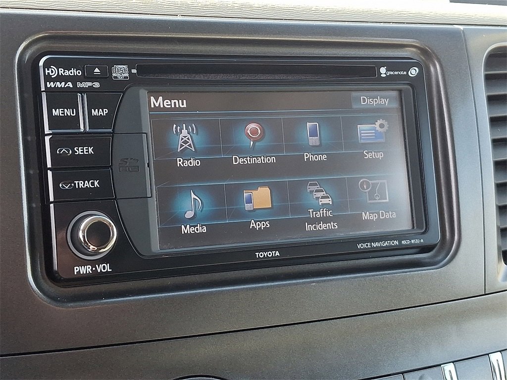 Used 2014 Toyota Sienna XLE image 16