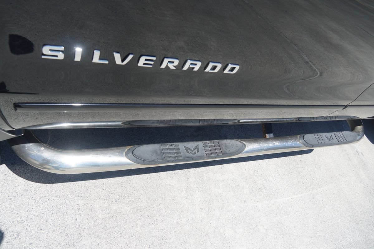 Used 2018 Chevrolet Silverado 1500 LT AWD/4WD image 19