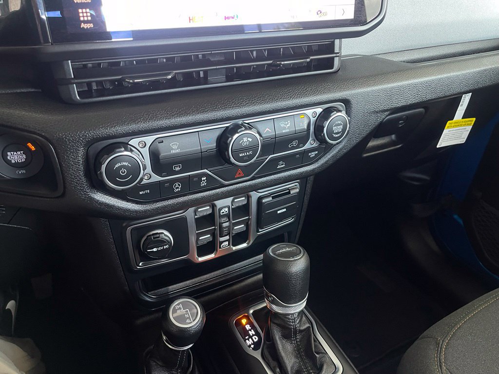 New 2026 Jeep Gladiator Sport AWD/4WD image 14
