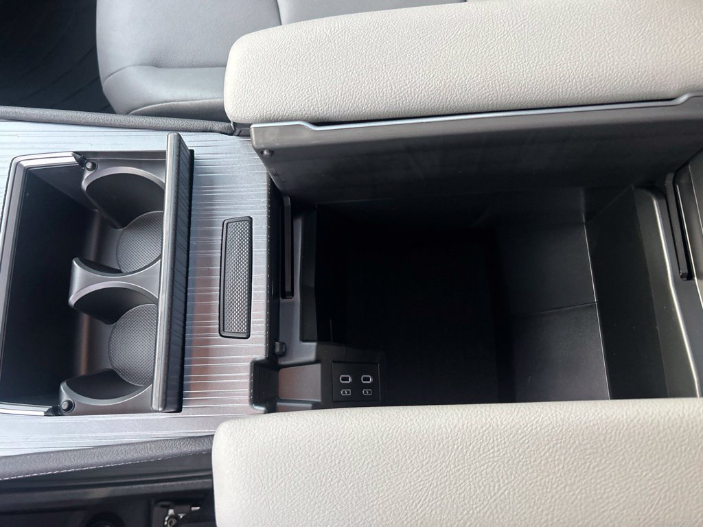 New 2026 Toyota Sienna XLE AWD/4WD image 23